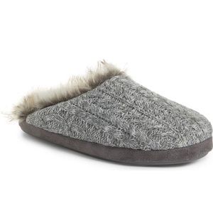 PJ Salvage grey slippers size S/M NWT